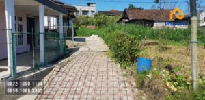 tanah di lingkungan penduduk
