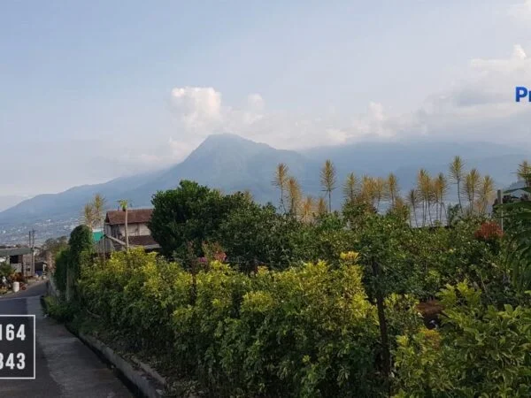 dijual villa di kota batu