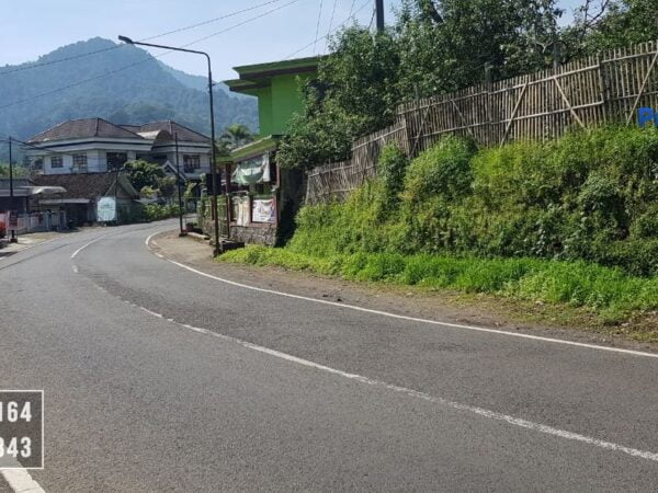 Tanah di Lingkungan Penduduk